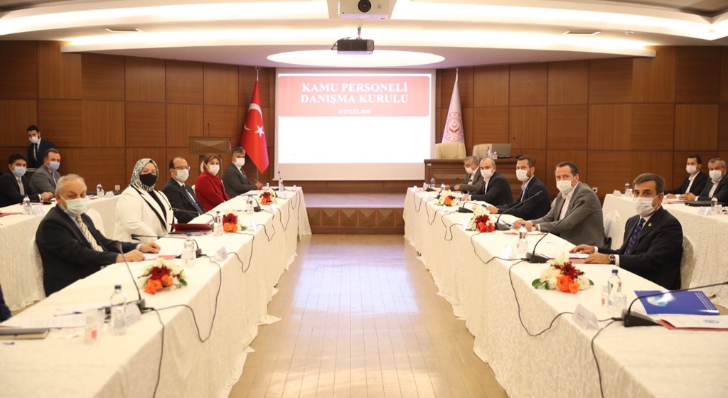 KAMU PERSONELİ DANIŞMA KURULUNDA YİNE KONUŞTULAR, KONUŞTULAR, YİNE KARAR ALMADAN DAĞILDILAR.