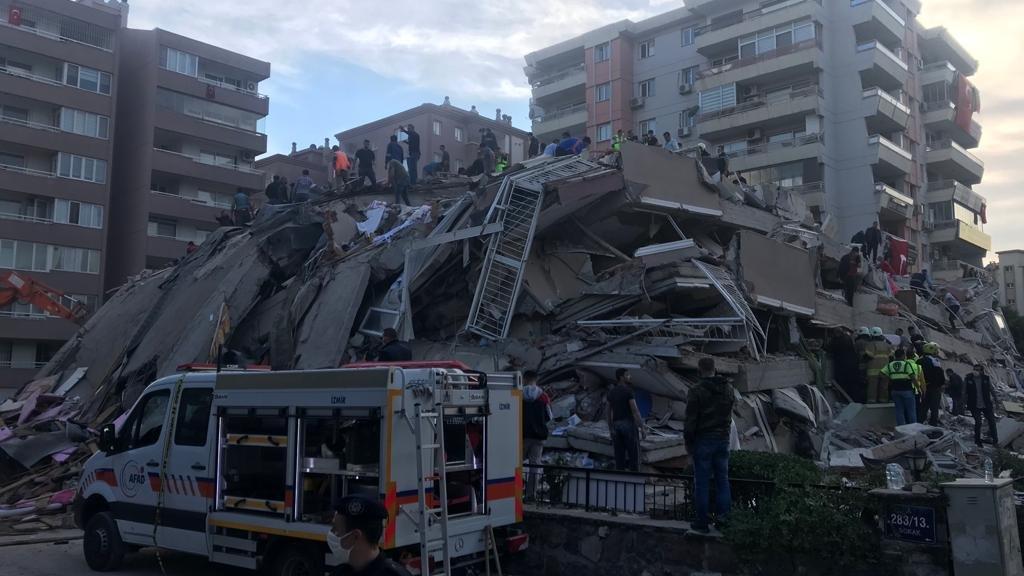 İZMİR/SEFERİHİSAR MERKEZLİ DEPREM İLE SARSILDIK: “GEÇMİŞ OLSUN!”